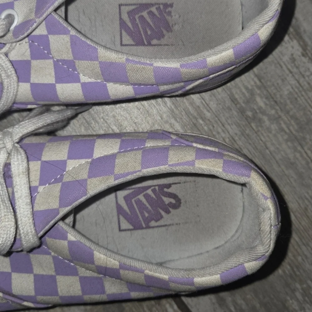 Vans checkered purple and white sneckers